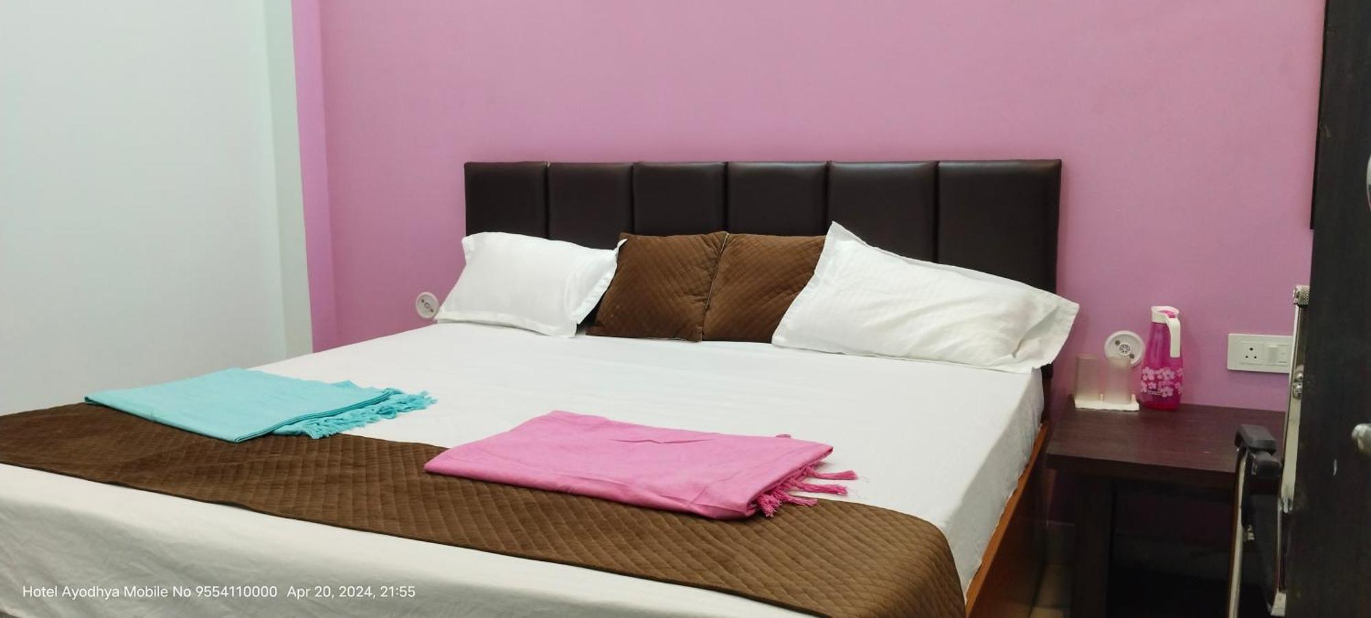 Hotel Ayodhya Paying Guest المظهر الخارجي الصورة